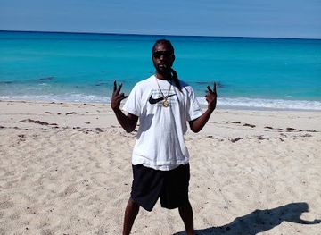 the-bahamas/bimini-islands/nightclub/shadow-s-coconut-bar