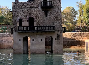 ethiopia/gondar/bath-of-fasiladas/nightclub/fasilides-bath