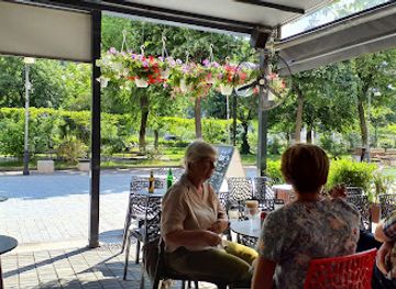 albania/tomorr-mountain/nightclub/small-bar