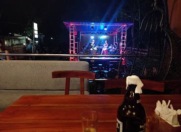 philippines/camiguin/nightclub/alex-restaurant-bar