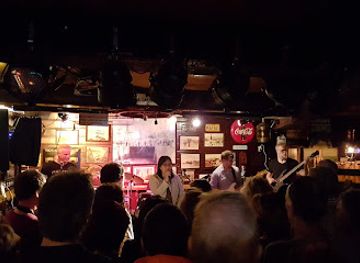 netherlands/egmond-aan-zee/nightclub/bar-t-swintje