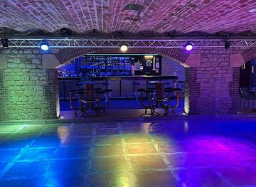 belgium/ardennes/nightclub/l-annexe