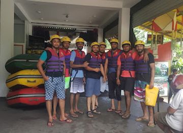 sri-lanka/kitulgala/nightclub/kitulgala-adventures