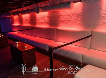 Luxe Ultra Lounge