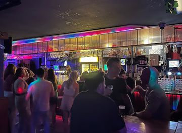 netherlands/dutch-coast/nightclub/back-and-fourth