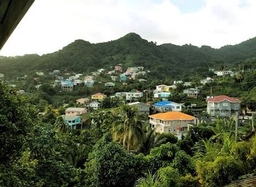 saint-vincent-and-the-grenadines/botanic-gardens-st-vincent/nightclub/esther-bar-and-shop