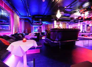 norway/skeikampen/nightclub/burlesque-bar-club