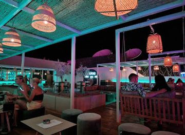 greece/zakynthos/nightclub/waikiki-club