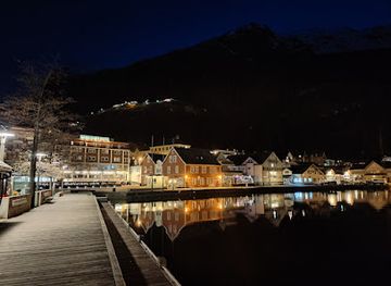 norway/trolltunga/nightclub/vertshuset