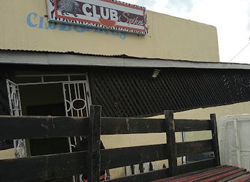 kenya/baringo-basin/nightclub/spikes-bar