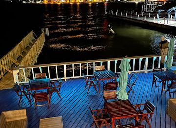 belize/belize-city/fort-george/nightclub/martha-s-cafe