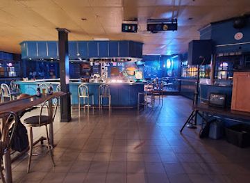 canada/niagara-falls/lundy-s-lane/nightclub/blue-lagoon