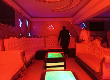 cameroon/garoua/nightclub/safaria-night-life