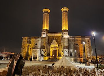 turkiye/palandoken/nightclub/cifte-minareli-medrese-clubhouse