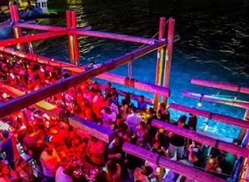 greece/samos/nightclub/blue-club