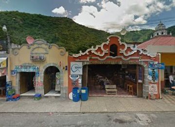 guatemala/panajachel/nightclub/the-garrison-beer