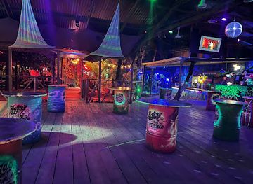 panama/bocas-del-toro/nightclub/barco-hundido