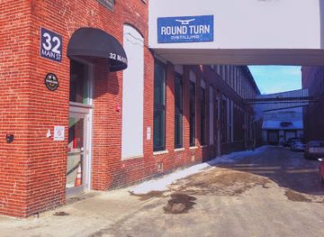 maine/biddeford/nightclub/round-turn-distilling