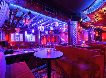 france/paris/champs-elysees/nightclub/raspoutine