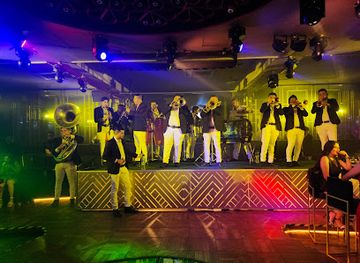 mexico/puerto-vallarta/marina-vallarta/nightclub/maximo-antro-musica-en-vivo