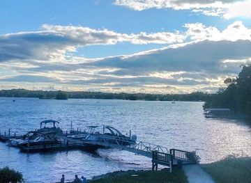 south-carolina/lake-jocassee/nightclub/the-cabana-at-the-lighthouse