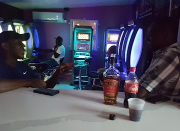 grenada/black-bay-beach/nightclub/sunsets