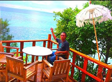 indonesia/pulau-wakatobi/nightclub/wasabinua-hotel-dive-resort