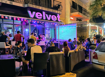 VELVET LOUNGE CLUB (SHISHA AND FOOD )