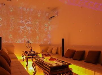 vietnam/hanoi/dong-da-district/nightclub/harry-box