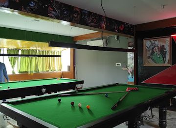 india/vadodara/fatehganj/nightclub/jems-snooker-pool-club