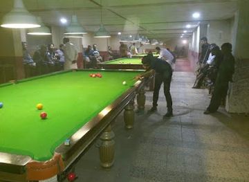 pakistan/karachi/saddar/nightclub/alys-snooker-parlour