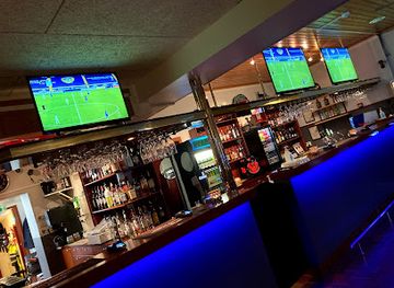 iceland/westman-islands/nightclub/lundinn-original-puffin-bar