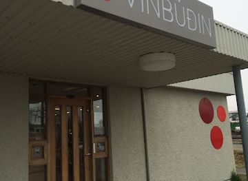 iceland/húsavík/nightclub/vinbuoin