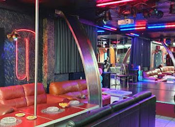 germany/black-forest/nightclub/night-club-klein-paris-inh-helmut-bergthal