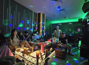 singapore/punggol/nightclub/jewel-music-box-punggol