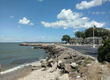 ohio/lake-erie-islands/nightclub/hidden-beach-bar