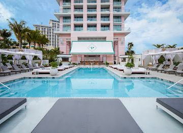 the-bahamas/nassau/cable-beach/nightclub/privilege-day-club