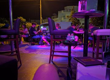 VELVET LOUNGE CLUB (SHISHA AND FOOD )