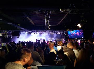 finland/lake-saimaa/nightclub/osmo-s-cosmos-bar