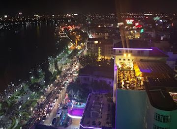 vietnam/can-tho/nightclub/ninh-kieu-sky-bar