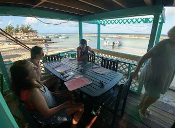 turks-and-caicos-islands/salt-cay/nightclub/coral-reef-bar