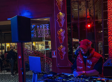 hungary/budapest/inner-city/nightclub/h-club