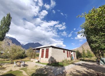 pakistan/phandar-valley/nightclub/lake-inn-phander