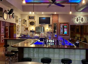 wisconsin/wausau/nightclub/the-glass-hat