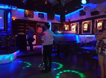 cyprus/larnaca-district/nightclub/skylight-music-bar