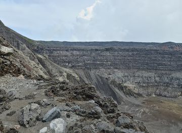 comoros/mount-karthala/nightclub/mount-karthala