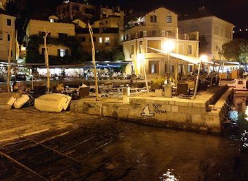 croatia/opatija/nightclub/kon-tiki-bar