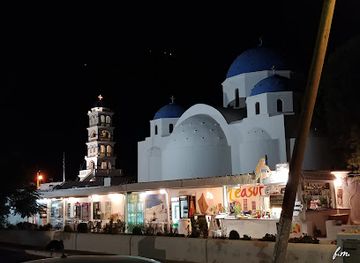 greece/santorini/perissa/nightclub/beach-bar