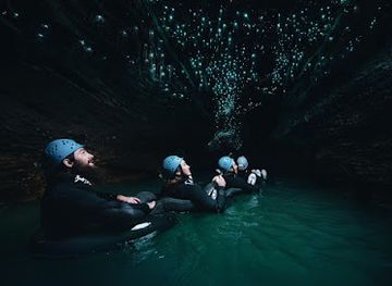 new-zealand/waitomo-caves/nightclub/the-legendary-black-water-rafting-co-waitomo