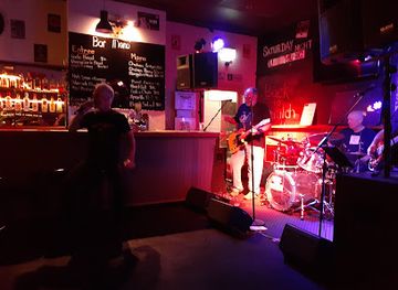 australia/gippsland/nightclub/club-hotel